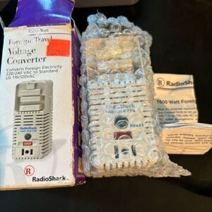 Radio Shack 1600 Watt Foreign Travel Voltage Converter